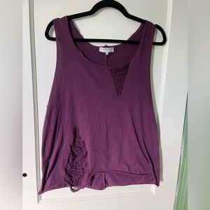 Distressed tank size L